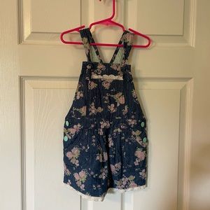 Matilda Jane denim shortalls. Size 4 (adjustable). Excellent condition.